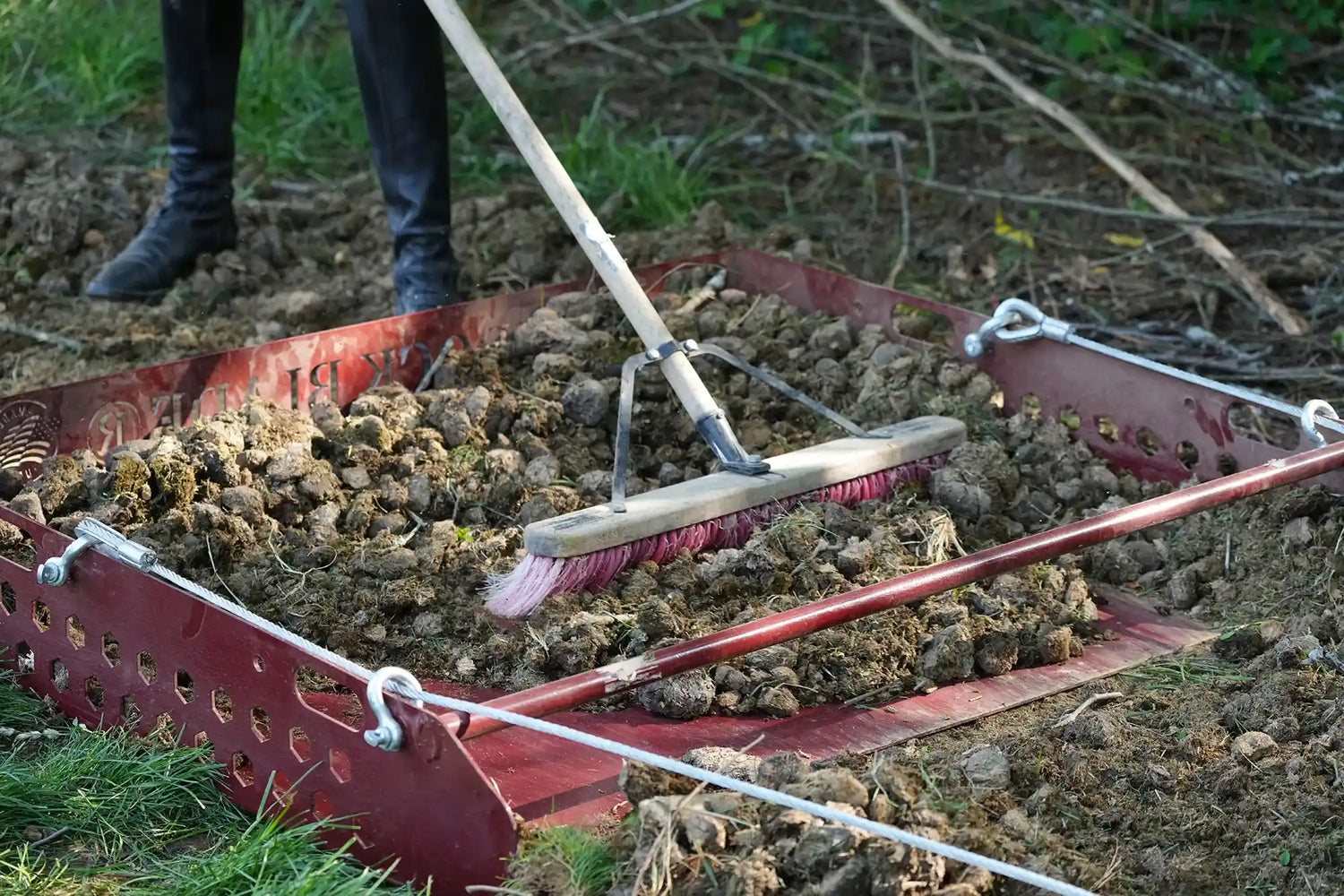 red paddock blade horse droppings collector