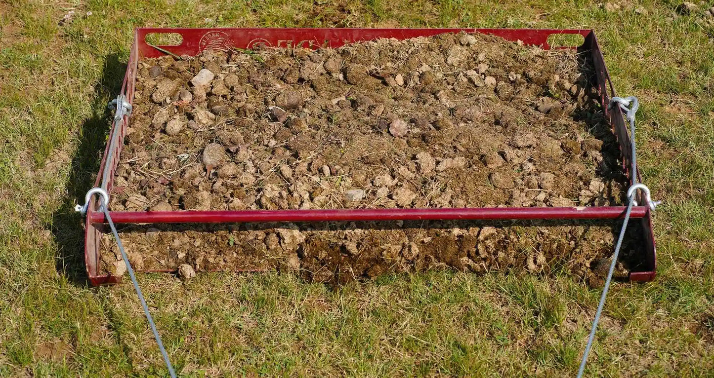 red paddock blade poop scooper